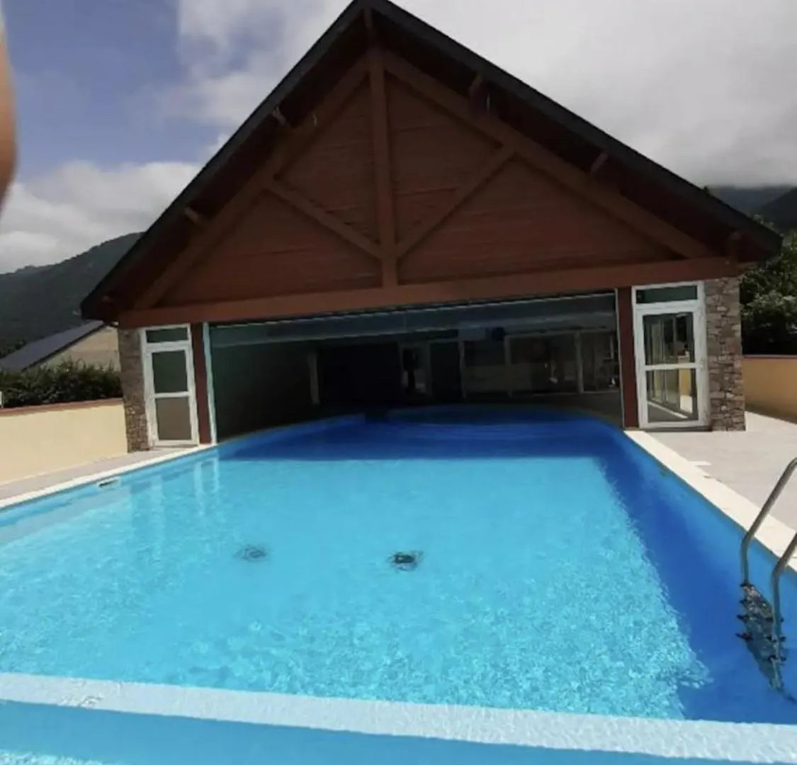 Appart T 3 Bagneres-De-Luchon Vue Montagne - Piscine Mi Juin 0*,  France
