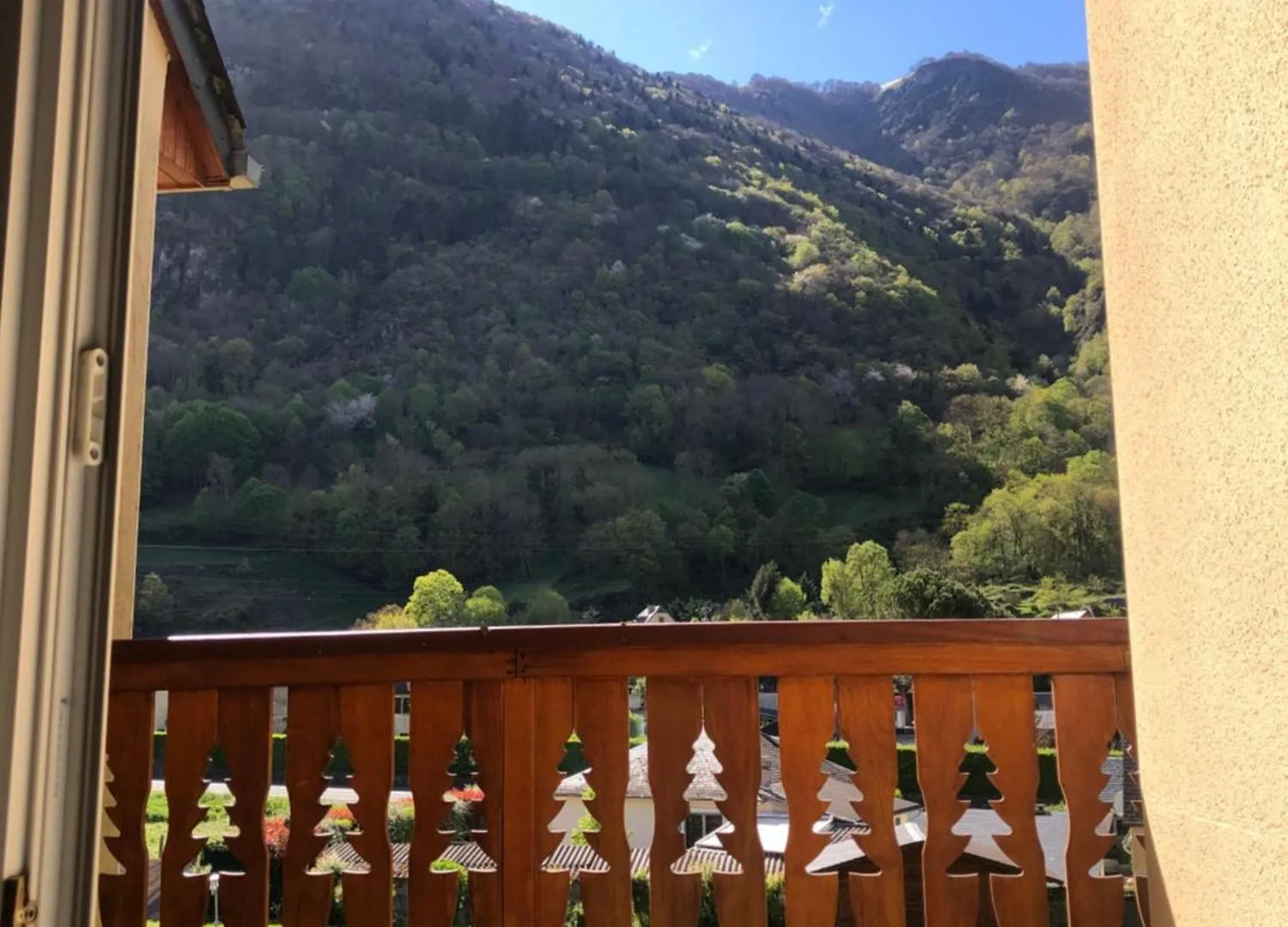 Apartment Appart T 3 Bagneres-De-Luchon Vue Montagne - Piscine Mi Juin